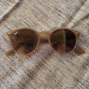 Ray-Ban Sunglasses - NWOT